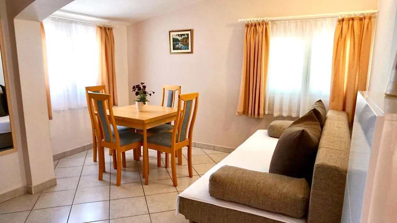 Apartments Maris Starigrad Paklenica Croatia